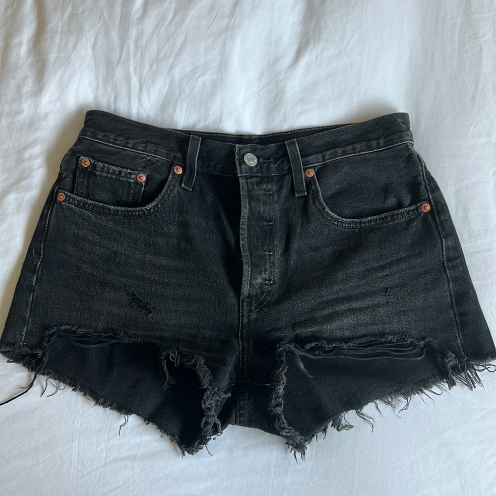 Levi’s high rise 501 Jean shorts